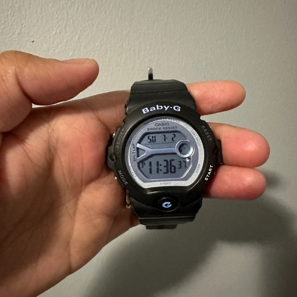 COPY - Fossil , baby g, and Guess Watch for sale!!! This is used but looks new. - Picture 3 of 3